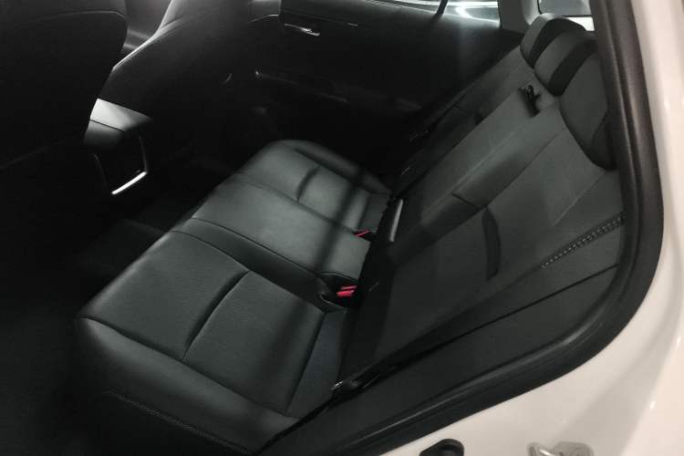 Used Toyota Venza 2023 2.0L CVT Two-Wheel Drive Prestige Version Left Rear Seat