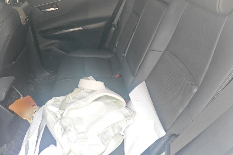 Used Toyota Venza 2023 2.0L CVT Two-Wheel Drive Prestige Version Left Rear Seat