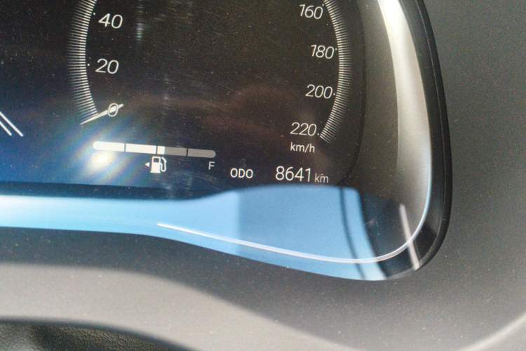 Used Toyota Venza 2023 2.0L CVT Two-Wheel Drive Prestige Version Odometer Close Up