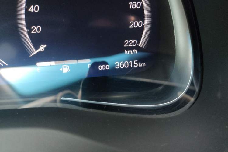 Used Toyota Venza 2023 2.0L CVT Two-Wheel Drive Prestige Version Odometer Close Up