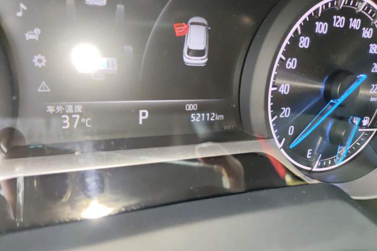 Used Toyota Venza 2023 2.5L Smart Electric Hybrid Dual-Drive Luxury Edition Odometer Close Up