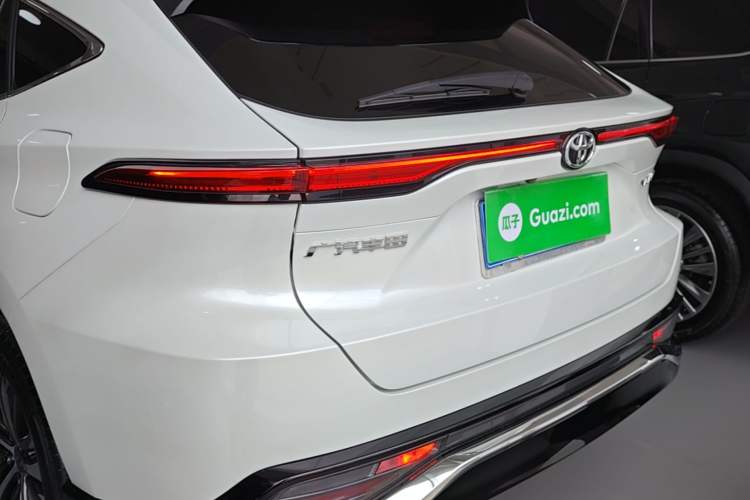 Used Toyota Venza 2023 2.0L CVT Two-Wheel Drive Luxury Edition Rear