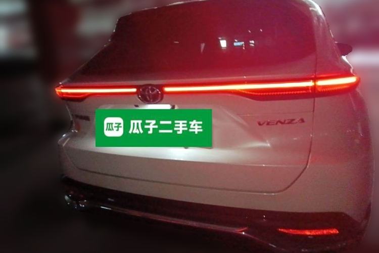 Used Toyota Venza 2023 2.0L CVT Two-Wheel Drive Luxury Edition Rear
