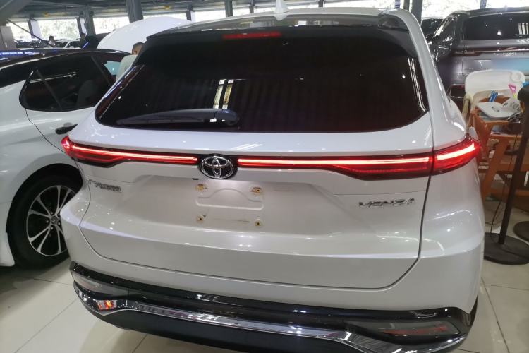 Used Toyota Venza 2023 2.0L CVT Two-Wheel Drive Luxury Edition Rear