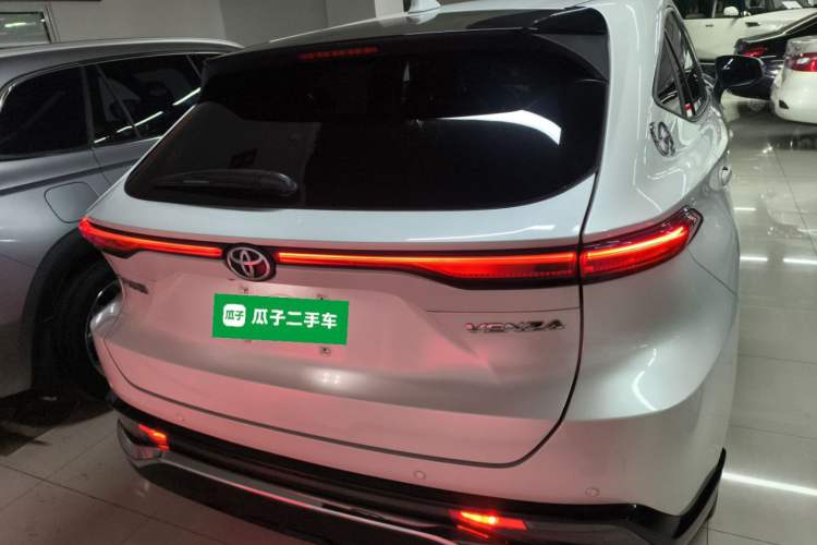 Used Toyota Venza 2023 2.0L CVT Two-Wheel Drive Prestige Version Rear