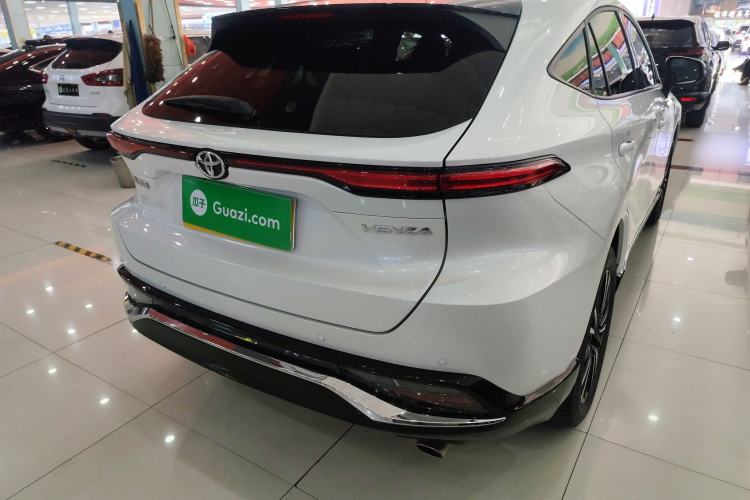 Used Toyota Venza 2023 2.0L CVT Two-Wheel Drive Prestige Version Rear Right 45 Deg