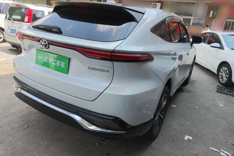 Used Toyota Venza 2023 2.0L CVT Two-Wheel Drive Luxury Edition Rear Right 45 Deg
