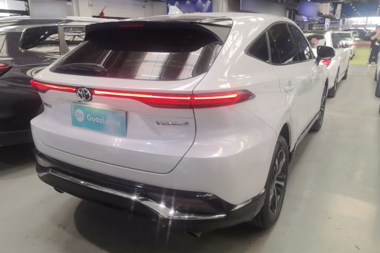 Used Toyota Venza 2023 2.0L CVT Two-Wheel Drive Luxury Edition Rear Right 45 Deg