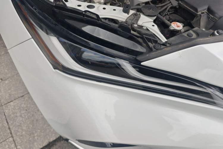 Used Toyota Venza 2023 2.0L CVT Two-Wheel Drive Prestige Version Right Front Headlight