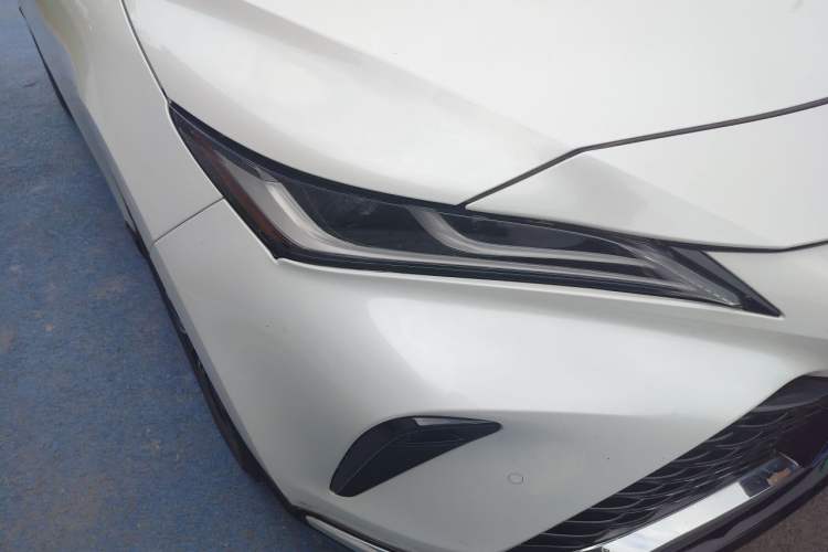 Used Toyota Venza 2023 2.0L CVT Two-Wheel Drive Prestige Version Right Front Headlight