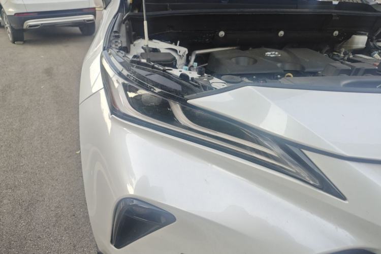Used Toyota Venza 2023 2.0L CVT Two-Wheel Drive Prestige Version Right Front Headlight