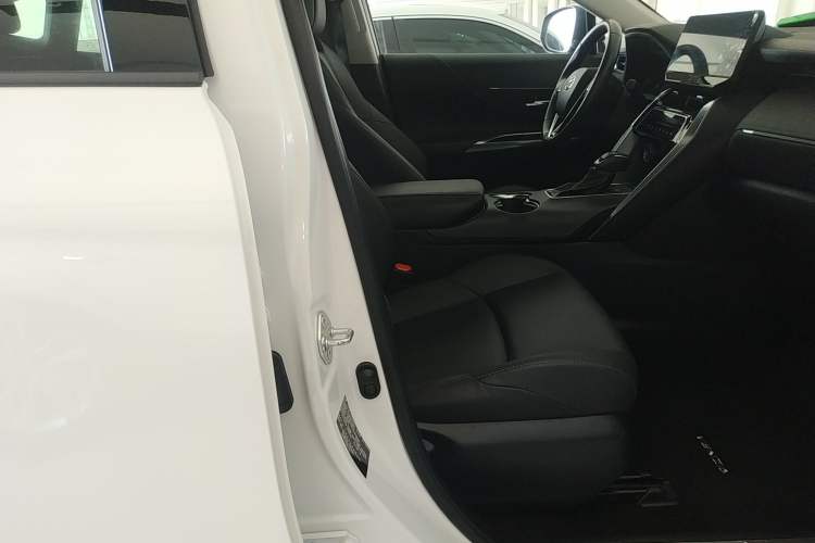 Used Toyota Venza 2023 2.0L CVT Two-Wheel Drive Luxury Edition Right Front Seat