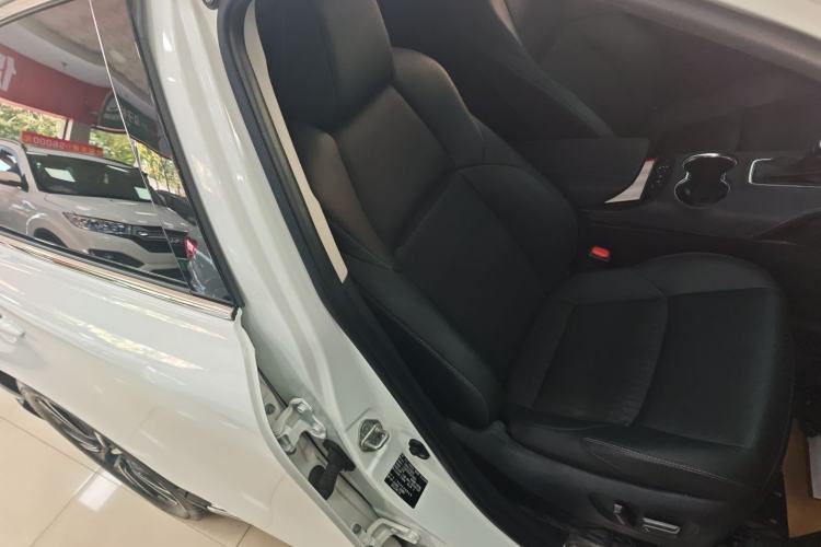 Used Toyota Venza 2023 2.5L Smart Electric Hybrid Dual-Drive Prestige Version Right Front Seat