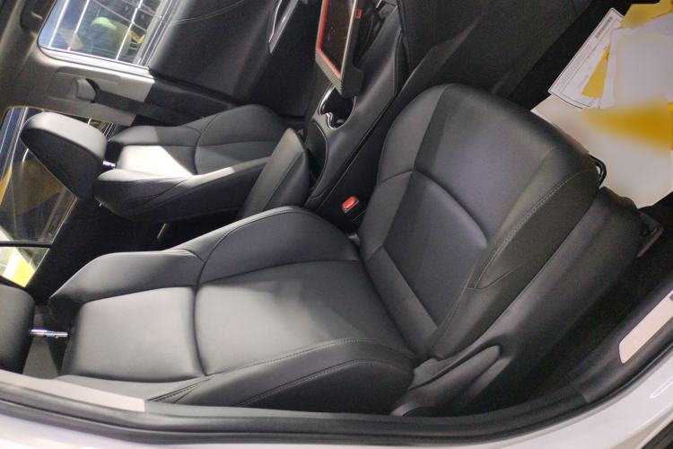 Used Toyota Venza 2023 2.0L CVT Two-Wheel Drive Luxury Edition Right Front Seat
