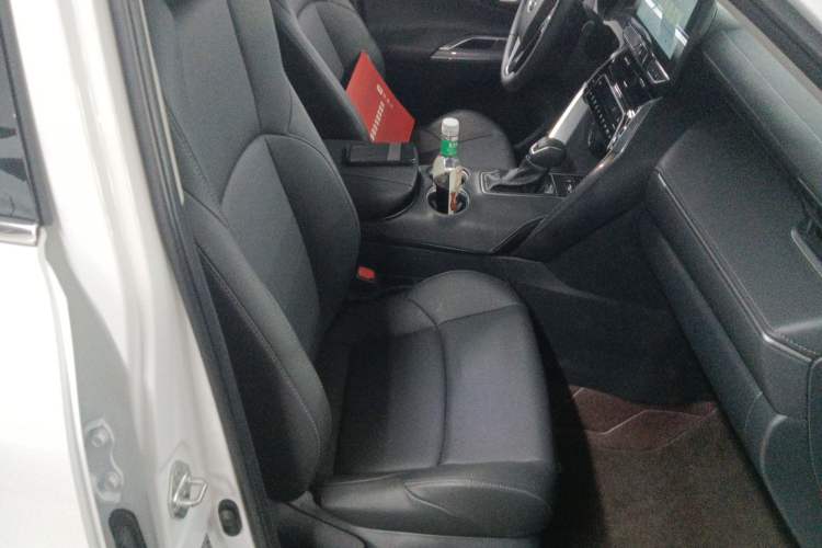 Used Toyota Venza 2023 2.0L CVT Two-Wheel Drive Luxury Edition Right Front Seat