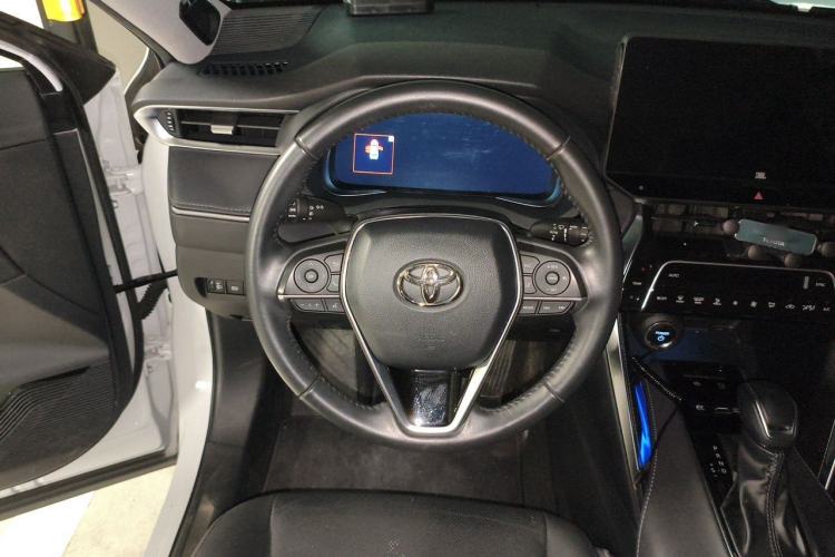 Used Toyota Venza 2023 2.5L Smart Electric Hybrid Dual-Drive Prestige Version Steering Wheel