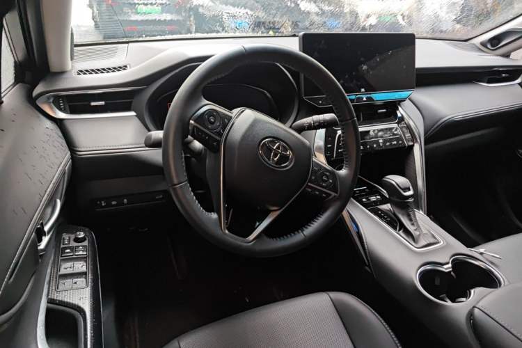 Used Toyota Venza 2023 2.5L Smart Electric Hybrid Dual-Drive Prestige Version Steering Wheel