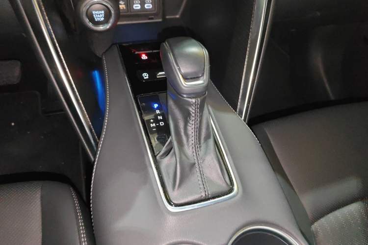 Used Toyota Venza 2024 2.0L CVT Two-Wheel Drive Prestige Edition Gear Lever