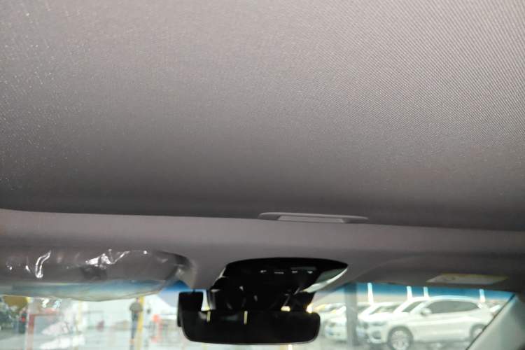 Used Toyota Venza 2024 2.0L CVT Two-Wheel Drive Prestige Edition Headliner