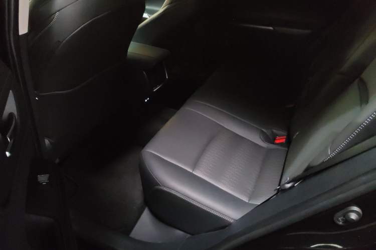 Used Toyota Venza 2024 2.0L CVT Two-Wheel Drive Prestige Edition Left Rear Seat
