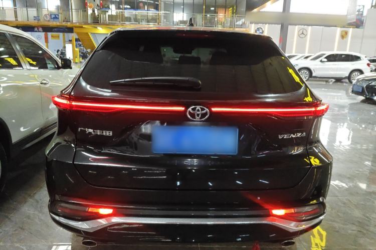 Used Toyota Venza 2024 2.0L CVT Two-Wheel Drive Prestige Edition Rear