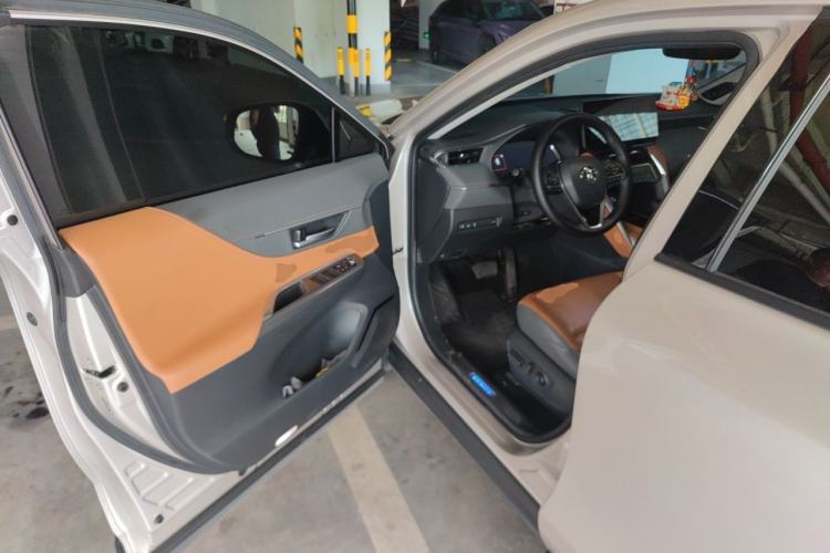 Used Toyota Venza 2024 2.5L Smart e-Power Dual-Motor Two-Wheel Drive Luxury Edition Driver Seat
