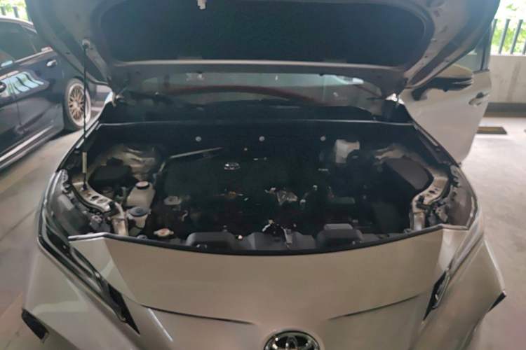 Used Toyota Venza 2024 2.5L Smart e-Power Dual-Motor Two-Wheel Drive Luxury Edition Engine Bay