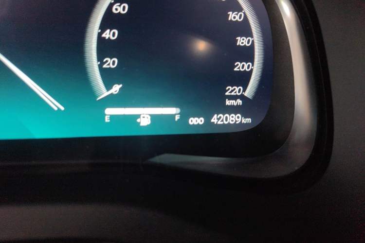 Used Toyota Venza 2024 2.5L Smart e-Power Dual-Motor Two-Wheel Drive Luxury Edition Odometer Close Up