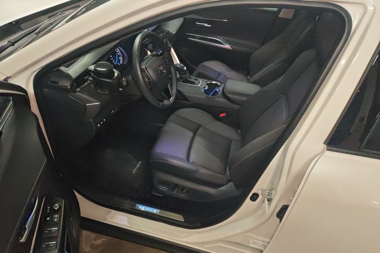 Used Toyota Venza 2024 2.5L Smart Electric Hybrid Dual-Drive Luxury PLUS Edition Driver Seat