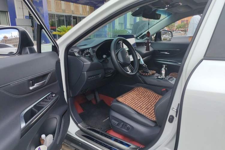 Used Toyota Venza 2024 2.5L Smart Electric Hybrid Dual-Drive Tech Edition Driver Seat