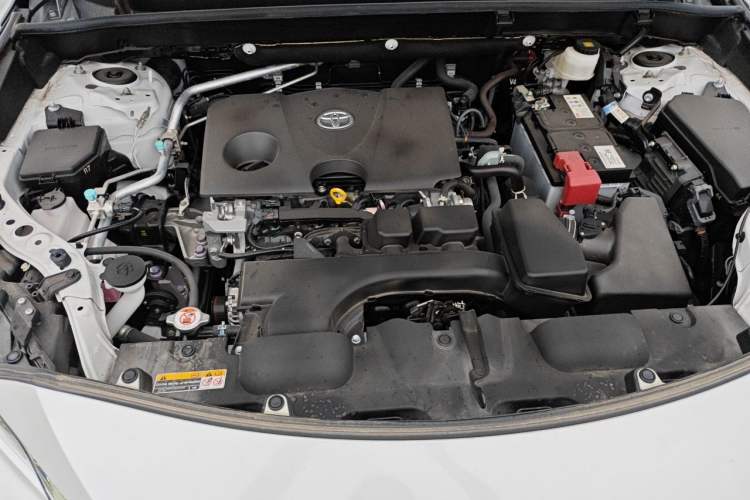 Used Toyota Venza 2024 2.0L CVT Two-Wheel Drive Tech Edition Engine Bay