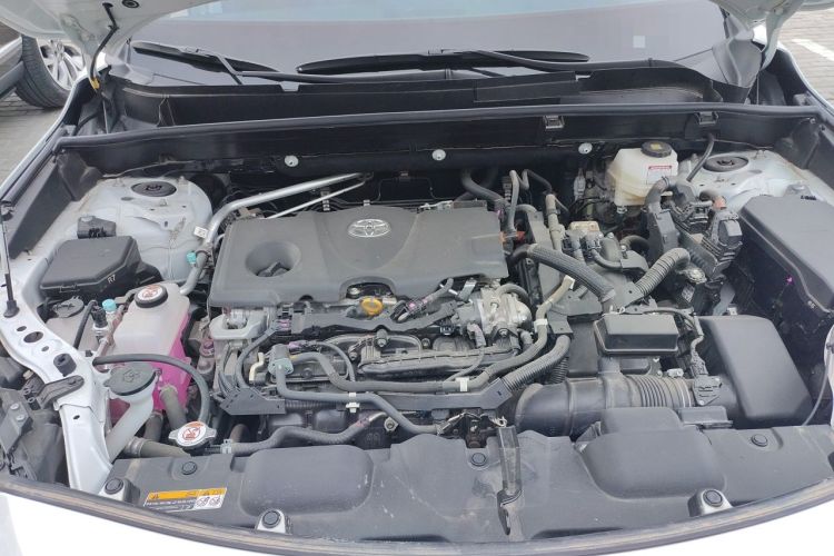 Used Toyota Venza 2024 2.5L Smart Electric Hybrid Dual-Drive Tech Edition Engine Bay