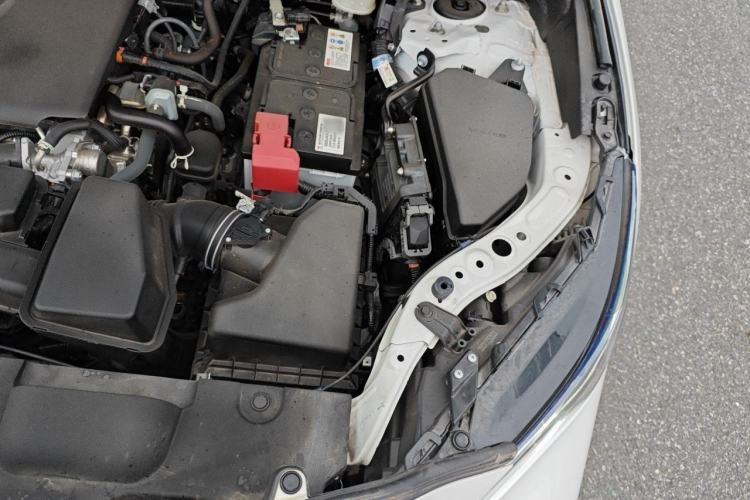 Used Toyota Venza 2024 2.0L CVT Two-Wheel Drive Tech Edition Engine Bay Left