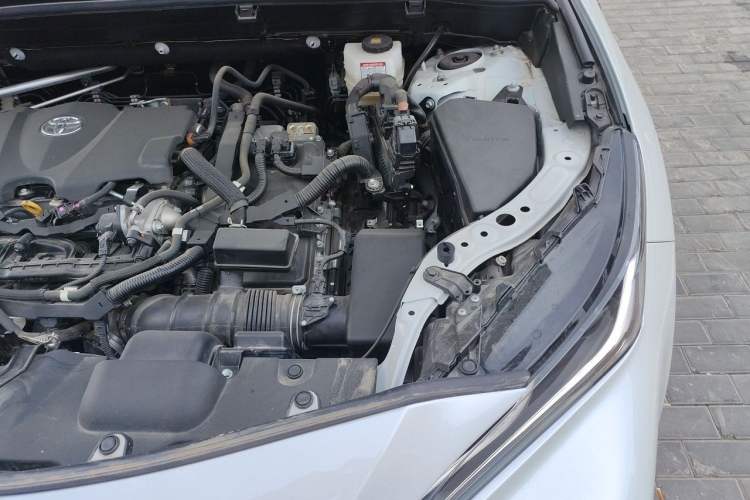 Used Toyota Venza 2024 2.5L Smart Electric Hybrid Dual-Drive Tech Edition Engine Bay Left
