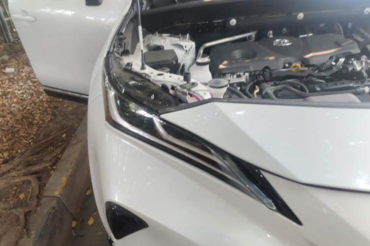 Used Toyota Venza 2024 2.5L Smart e-Power Dual-Motor Two-Wheel Drive Luxury Edition Engine Bay Right