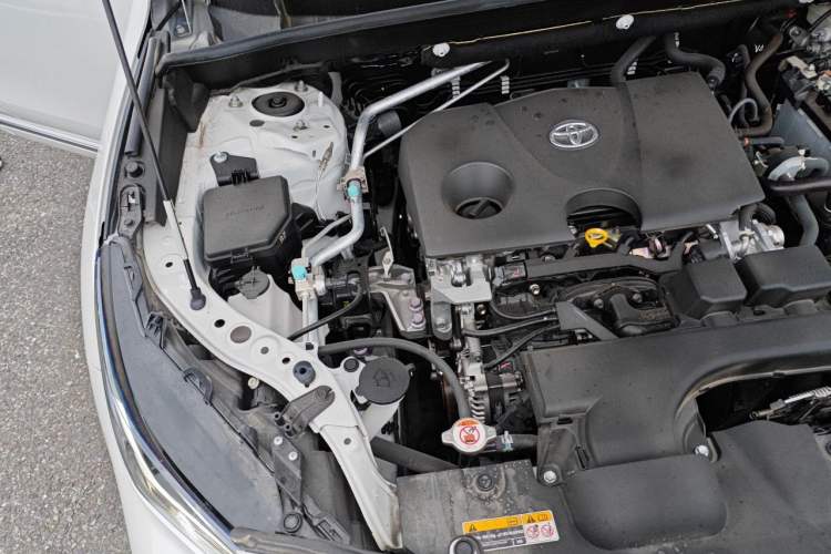 Used Toyota Venza 2024 2.0L CVT Two-Wheel Drive Tech Edition Engine Bay Right