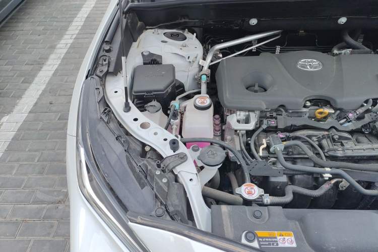 Used Toyota Venza 2024 2.5L Smart Electric Hybrid Dual-Drive Tech Edition Engine Bay Right
