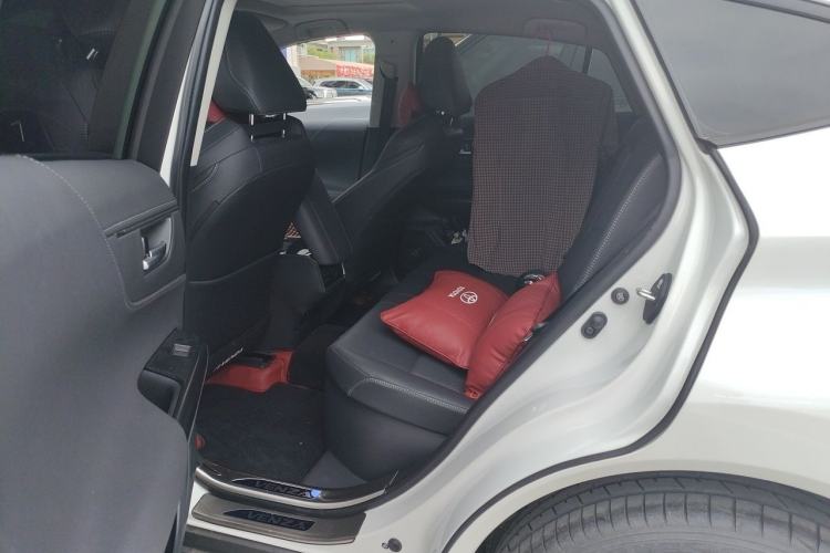 Used Toyota Venza 2024 2.5L Smart Electric Hybrid Dual-Drive Tech Edition Left Rear Seat