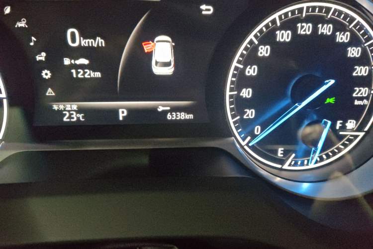 Used Toyota Venza 2024 2.5L Smart Electric Hybrid Dual-Drive Luxury PLUS Edition Odometer Close Up