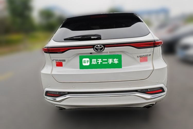 Used Toyota Venza 2024 2.0L CVT Two-Wheel Drive Tech Edition Rear