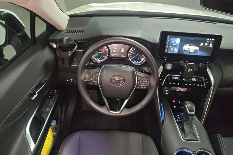 Used Toyota Venza 2024 2.5L Smart Electric Hybrid Dual-Drive Luxury PLUS Edition Steering Wheel