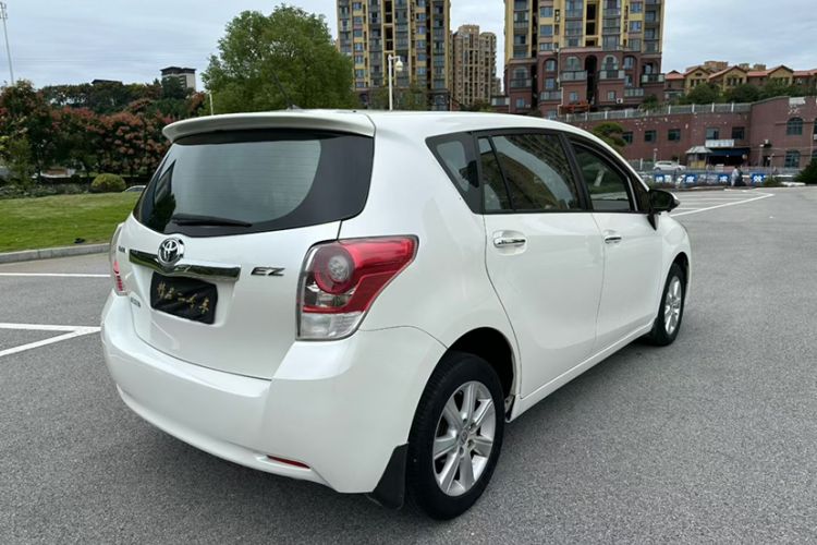 Used Toyota Verso 2014 Starlight 180E CVT Elite Edition Exterior 4