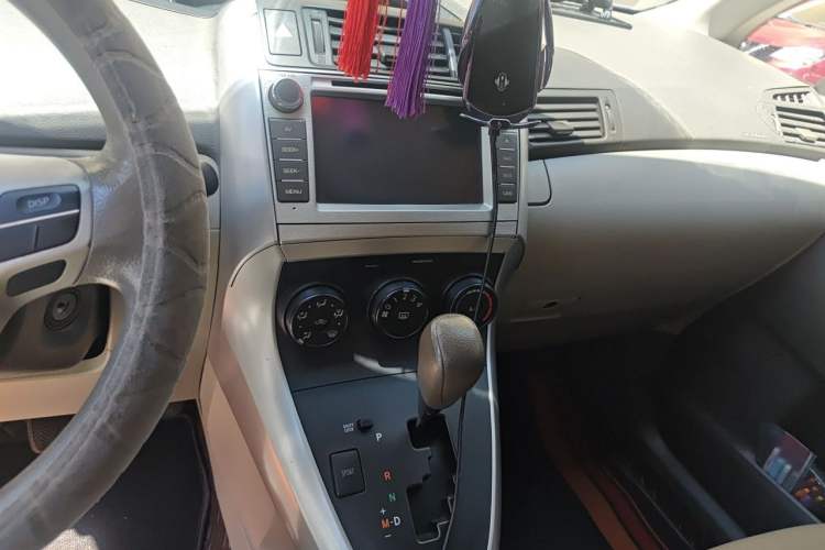 Used Toyota Verso 2011 180E CVT Elite Edition Audio And AC Panel