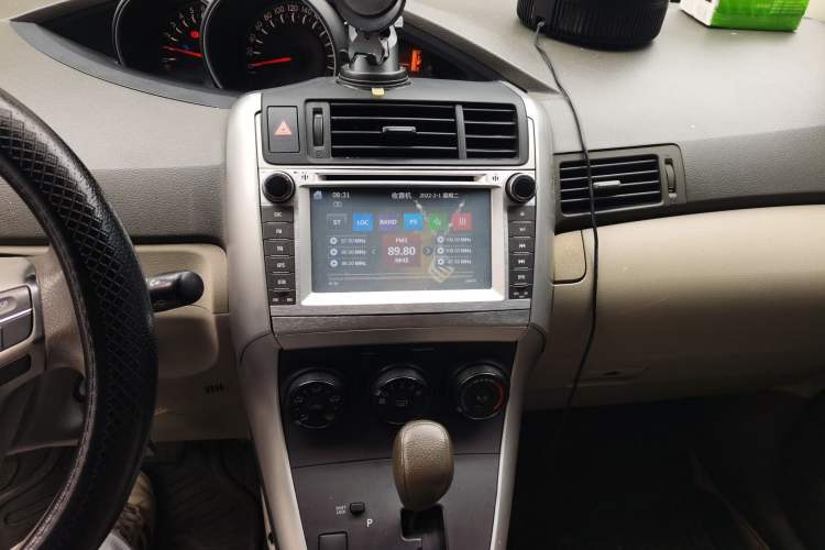 Used Toyota Verso 2011 180E CVT Elite Edition Audio And AC Panel