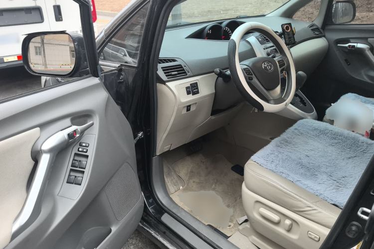 Used Toyota Verso 2011 180G CVT Luxury Edition Driver Seat