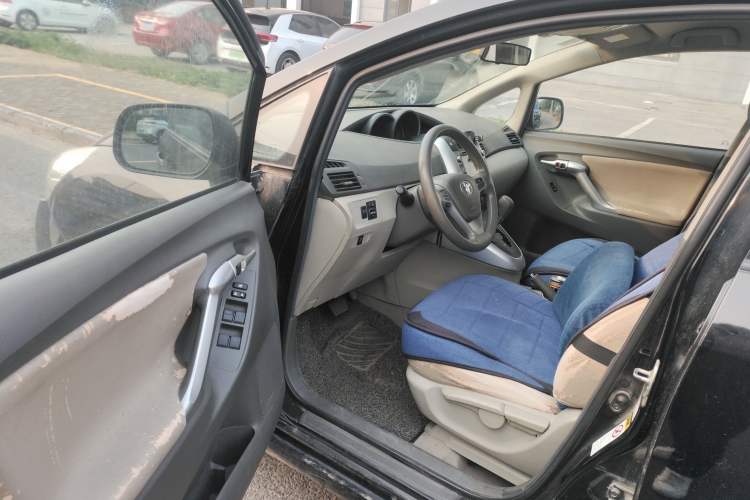 Used Toyota Verso 2011 180E CVT Elite Edition Driver Seat