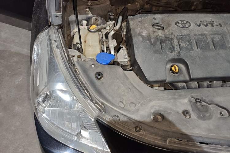 Used Toyota Verso 2011 180E CVT Elite Edition Engine Bay Right