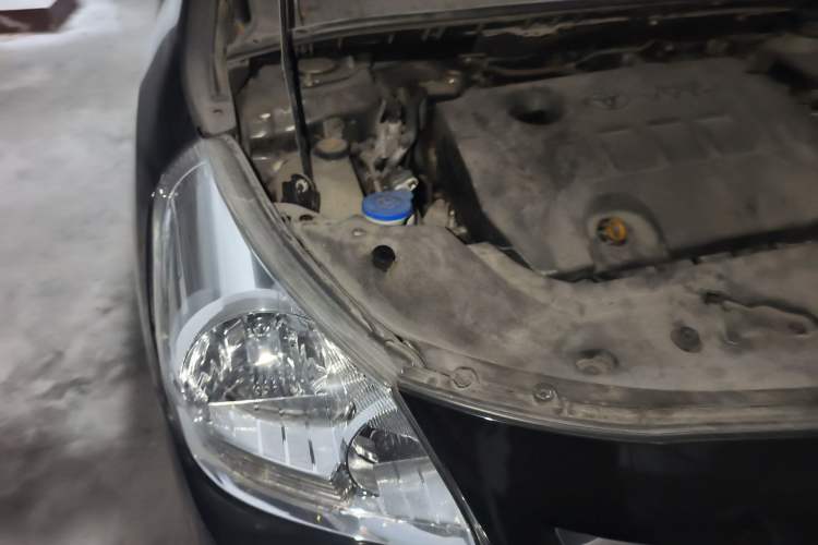 Used Toyota Verso 2011 180G CVT Comfort Edition Engine Bay Right