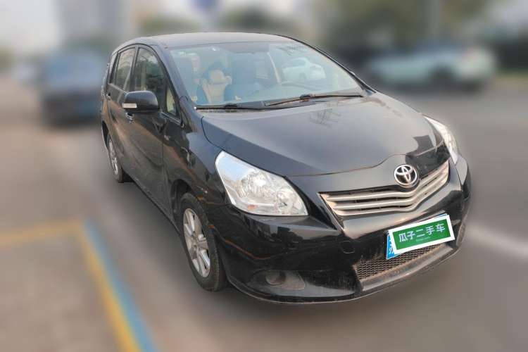 Used Toyota Verso 2011 180E CVT Elite Edition Front Right 45 Deg