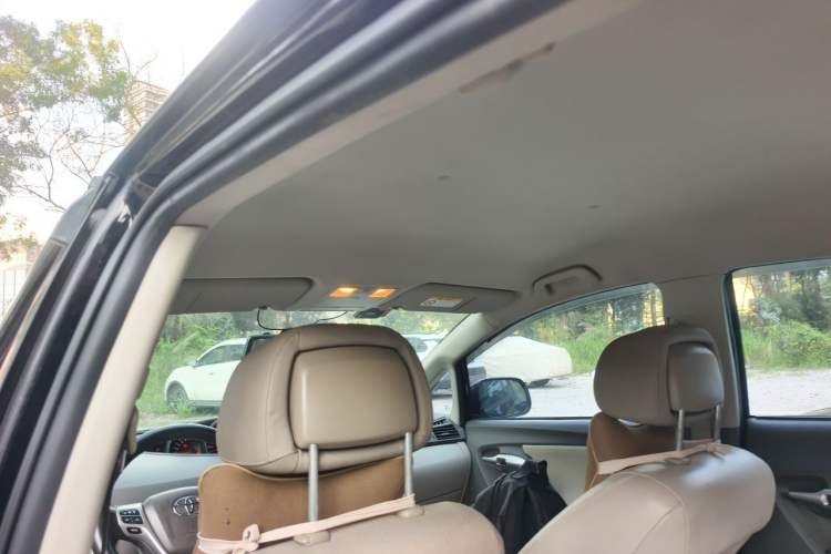 Used Toyota Verso 2011 180E CVT Elite Edition Headliner